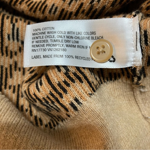 Leopard Print Button Cardigan Sweater Size Small - Picture 8 of 8